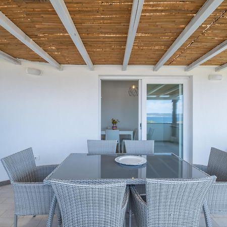 Le Nacchere Dimore A Portata Di Mare Calasetta Exterior photo