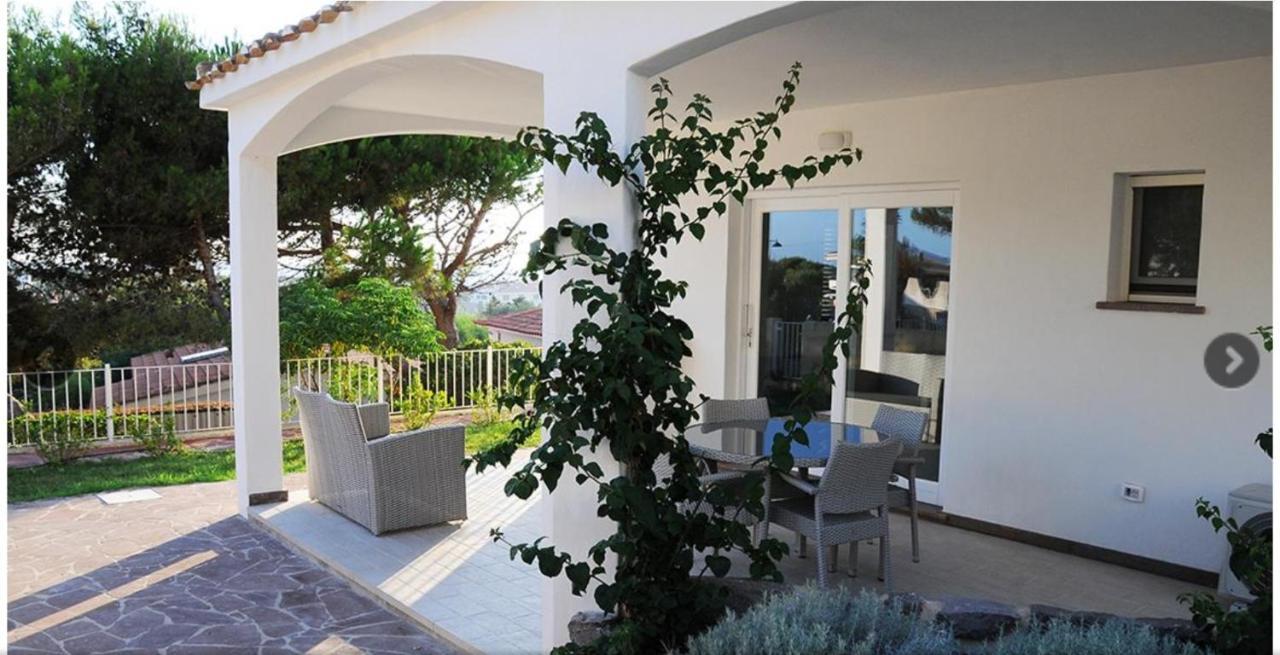Le Nacchere Dimore A Portata Di Mare Calasetta Exterior photo