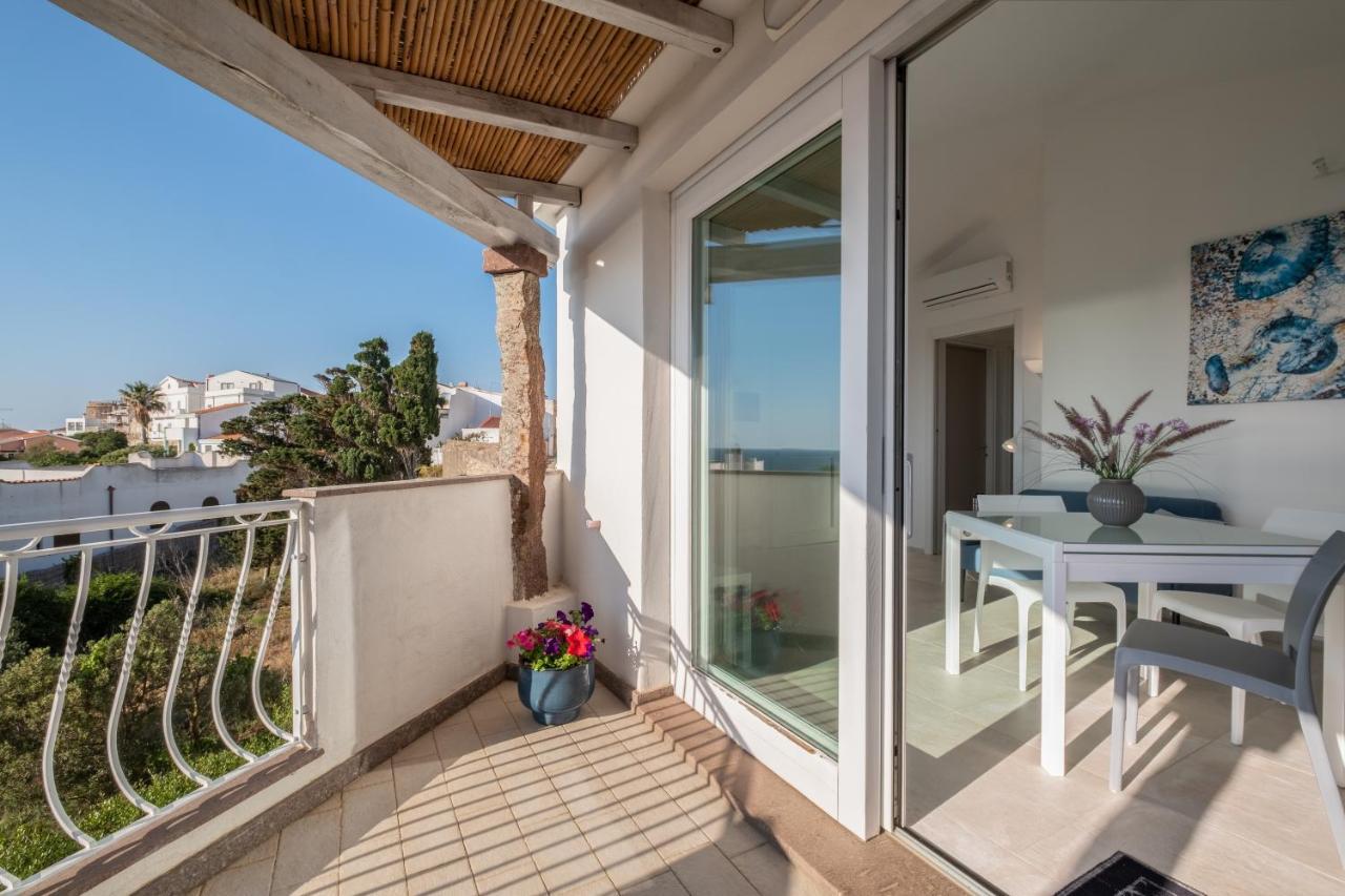 Le Nacchere Dimore A Portata Di Mare Calasetta Exterior photo