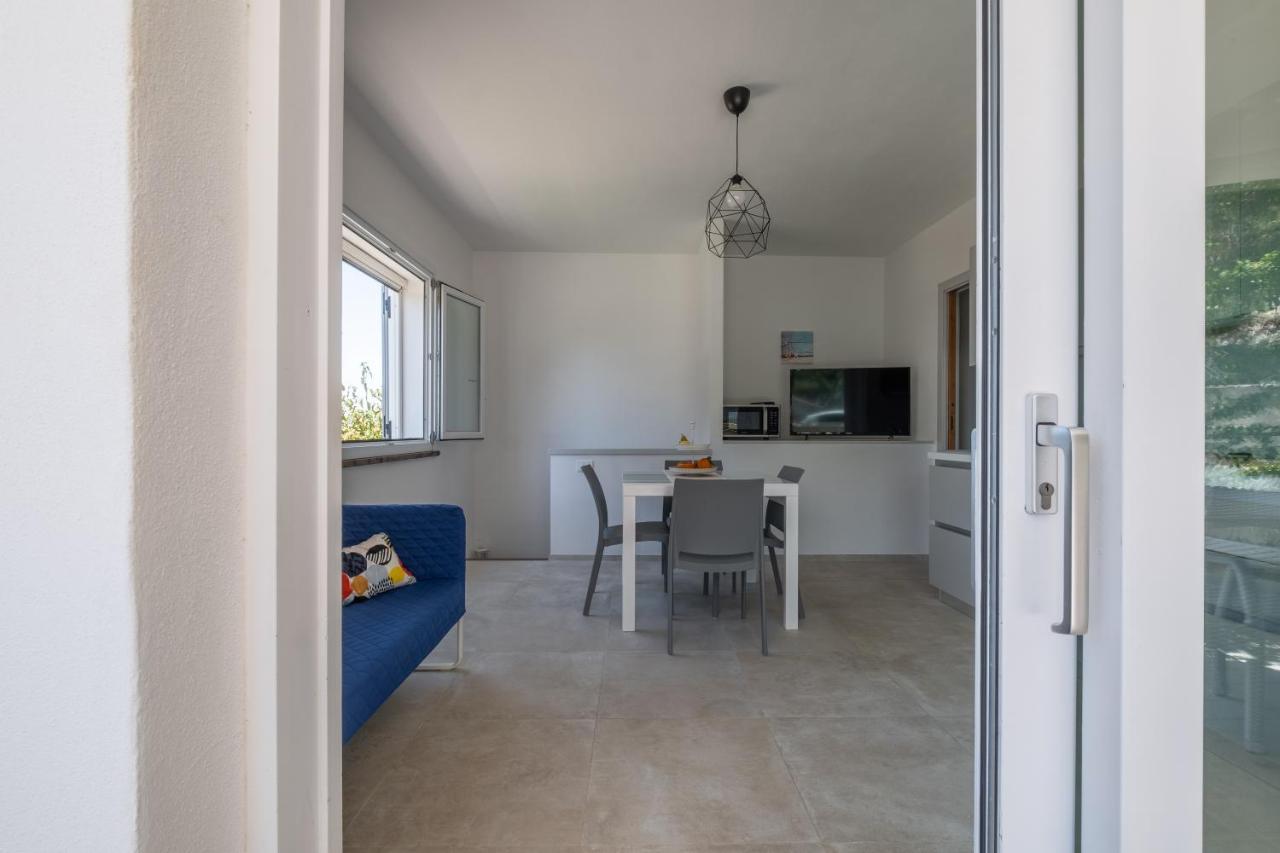 Le Nacchere Dimore A Portata Di Mare Calasetta Exterior photo
