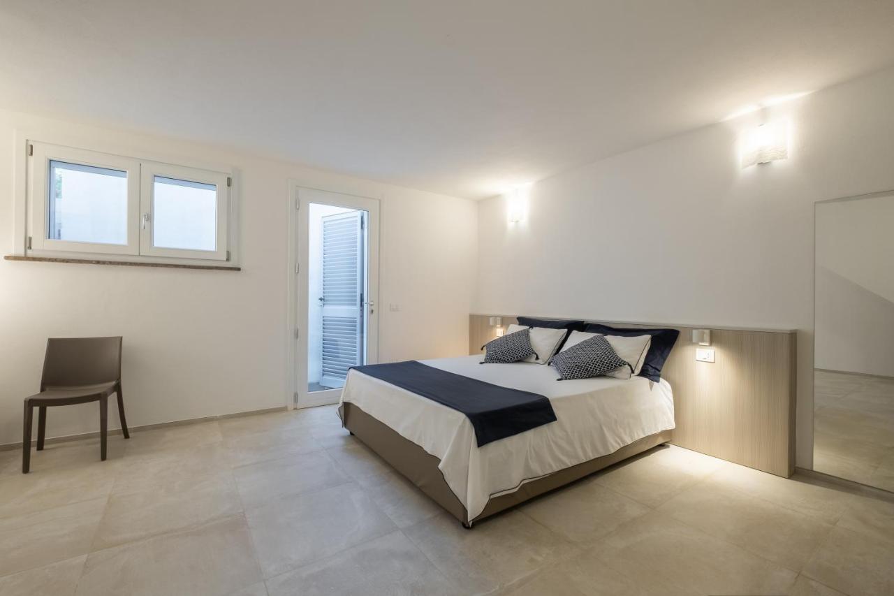 Le Nacchere Dimore A Portata Di Mare Calasetta Exterior photo