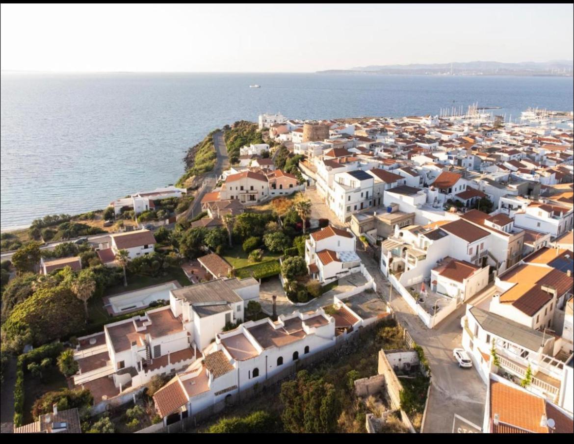 Le Nacchere Dimore A Portata Di Mare Calasetta Exterior photo