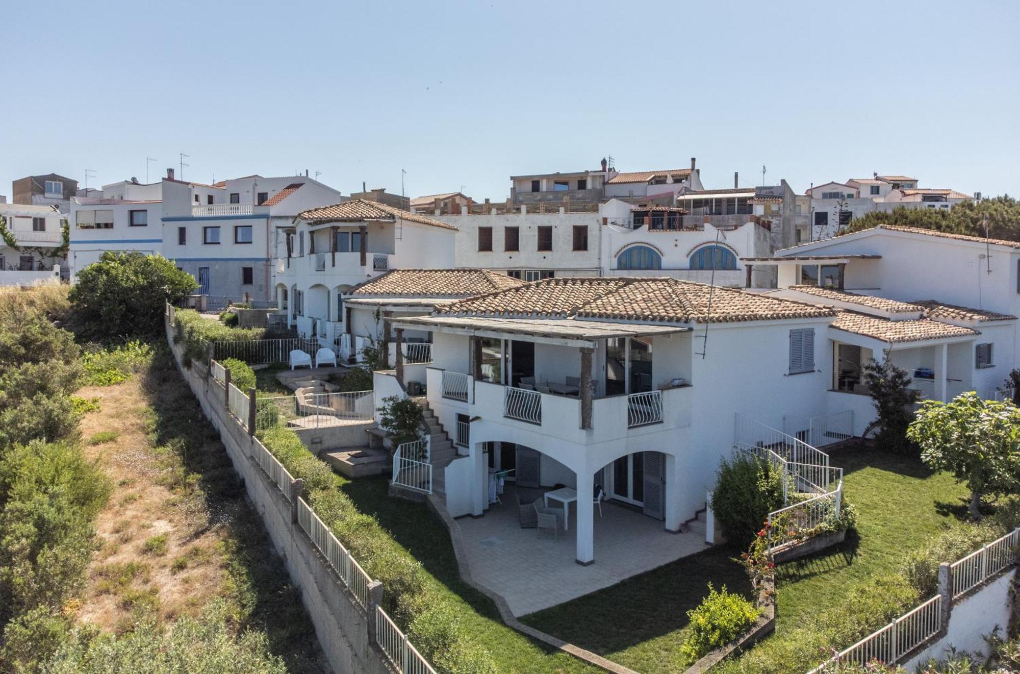 Le Nacchere Dimore A Portata Di Mare Calasetta Exterior photo